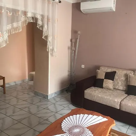 Livia Olesia * Gjirokastër